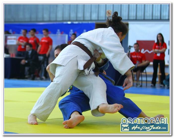 CEU2011 900133